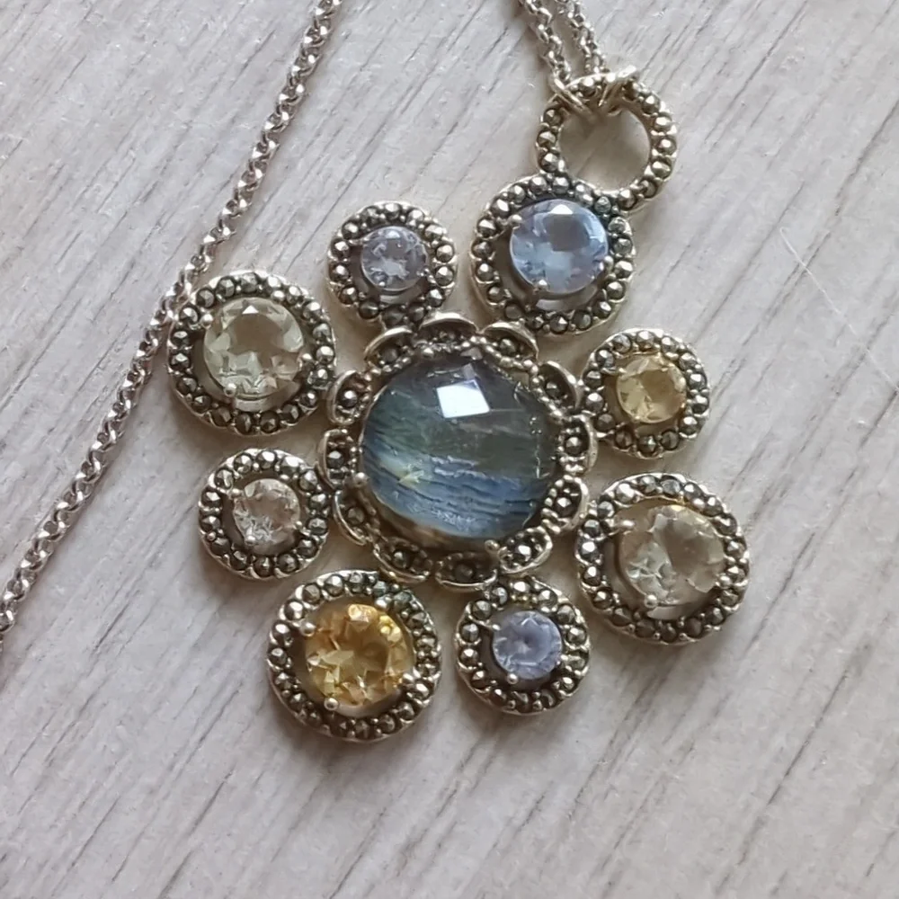925 Silver necklace with pendant